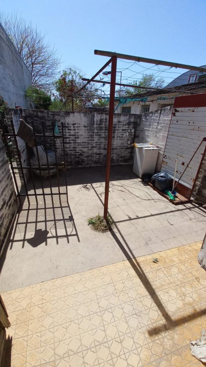VENTA CASA 2 DORMITORIOS MAS DEPARTAMENTO BARRIO CIUDADELA A METROS DE VELEZ SARSFIELD — foto 3