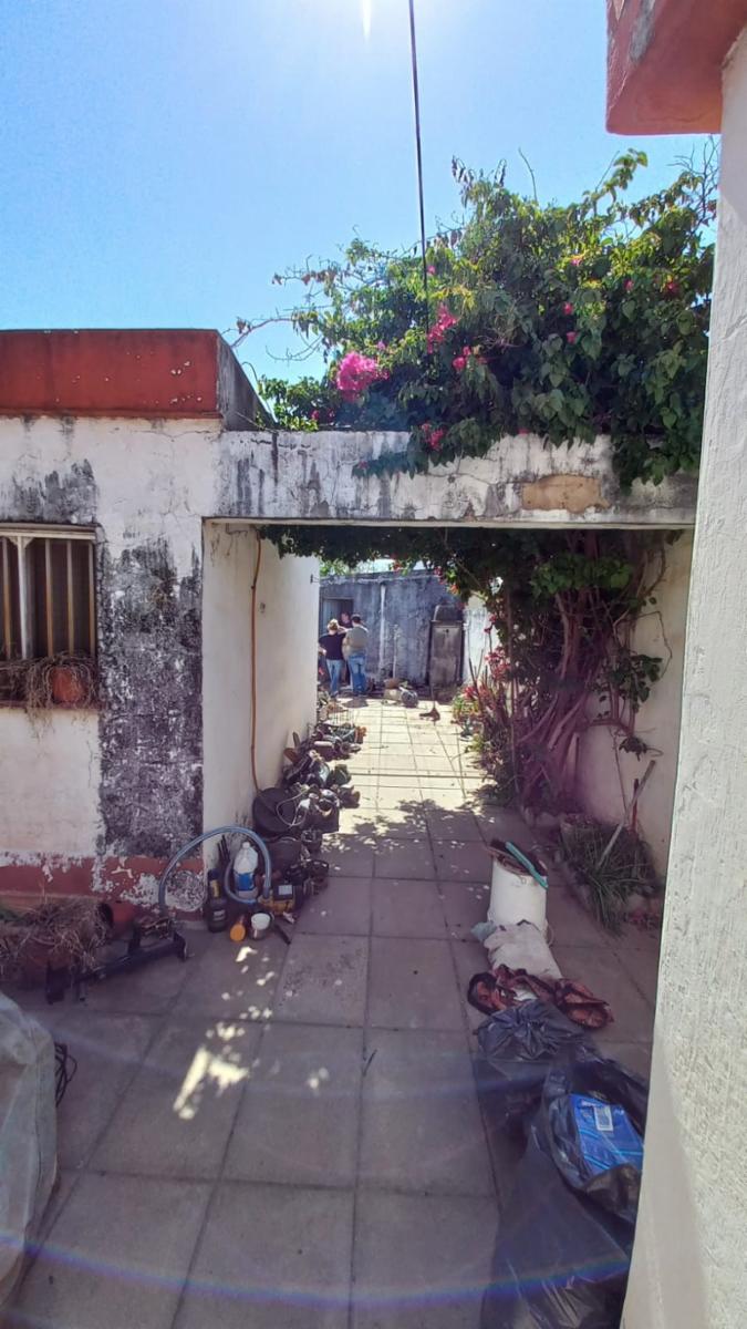 VENTA CASA 2 DORMITORIOS MAS DEPARTAMENTO BARRIO CIUDADELA A METROS DE VELEZ SARSFIELD — foto 7