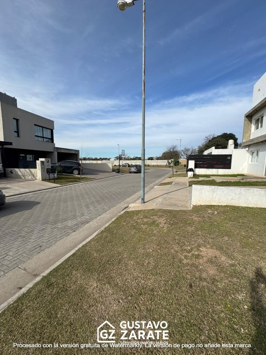 Venta lote de 360 mts2 en La Calandria, Urbanización, barrio privado en zona Sur de la ciudad - 5