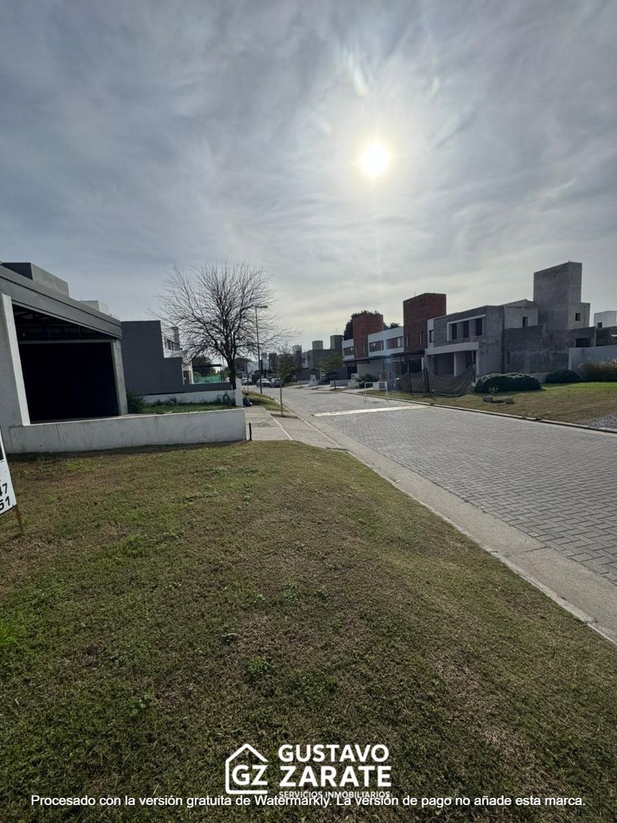 Venta lote de 360 mts2 en La Calandria, Urbanización, barrio privado en zona Sur de la ciudad - 6