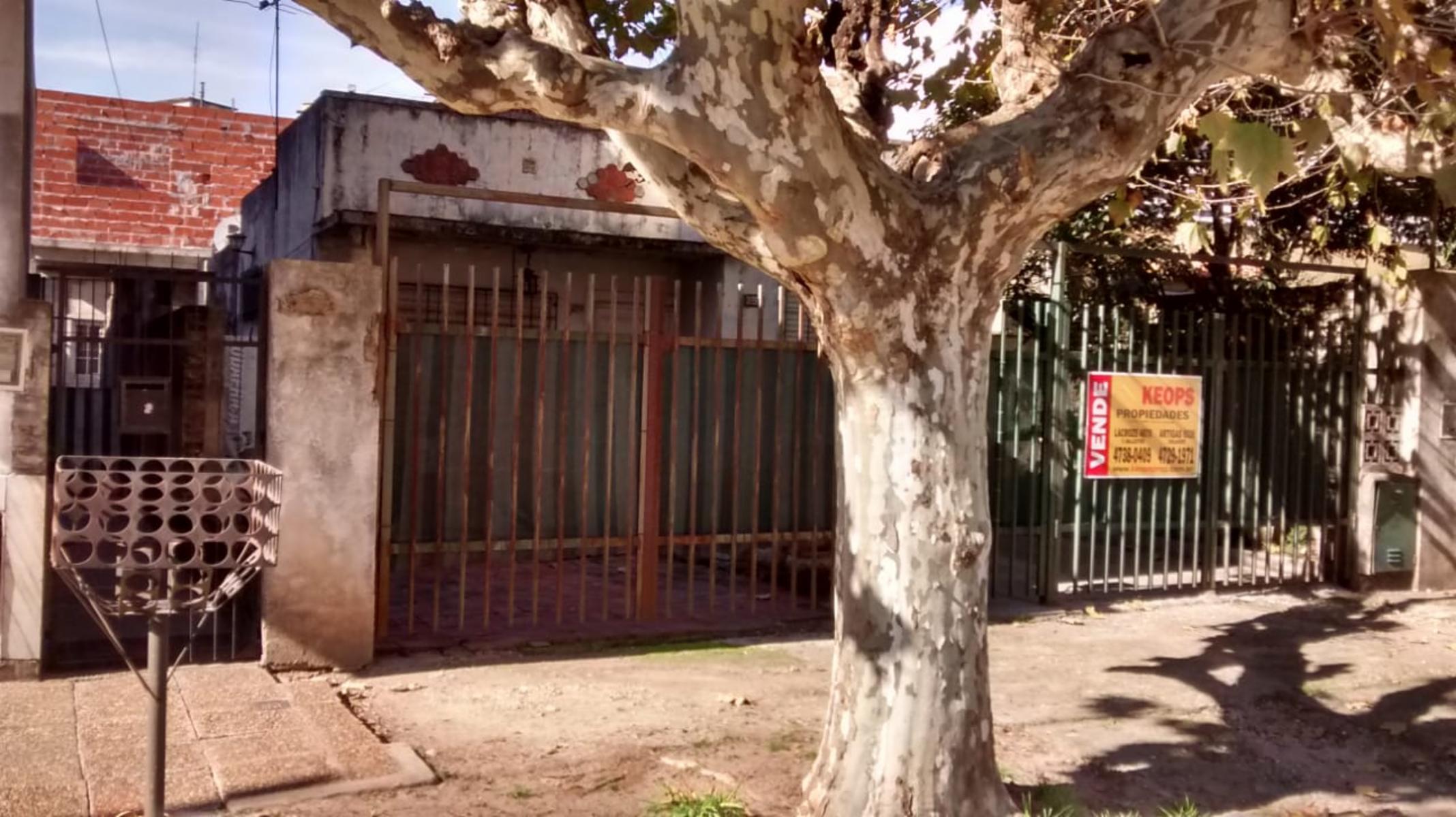 CASA LOTE PROPIO P/ 2 FAMILIAS — foto 2