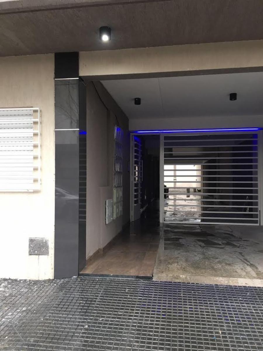 COCHERA EN VENTA EN JOSÉ LEÓN SUÁREZ - 1