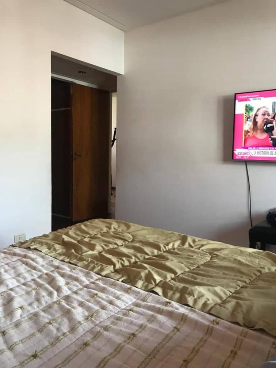 EXCELENTE CASA 6 AMBIENTES, EN 3 PLANTAS, C/ COCHERA, V. BALLESTER — foto 2