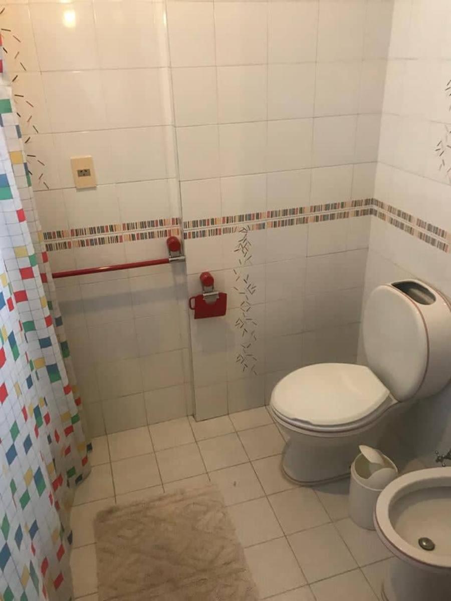 EXCELENTE CASA 6 AMBIENTES, EN 3 PLANTAS, C/ COCHERA, V. BALLESTER — foto 4