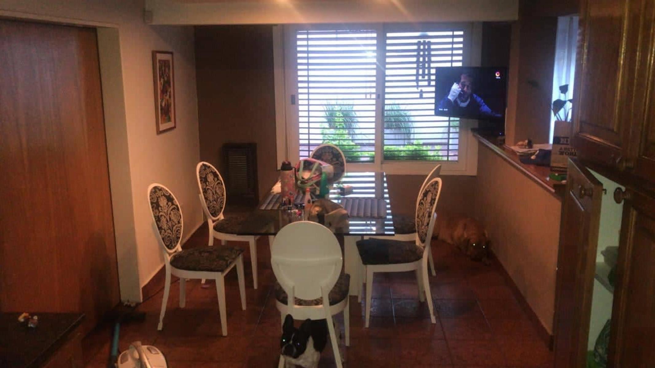 EXCELENTE CASA 6 AMBIENTES, EN 3 PLANTAS, C/ COCHERA, V. BALLESTER — foto 5