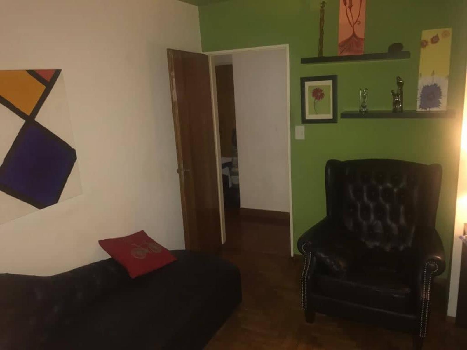 EXCELENTE CASA 6 AMBIENTES, EN 3 PLANTAS, C/ COCHERA, V. BALLESTER — foto 8