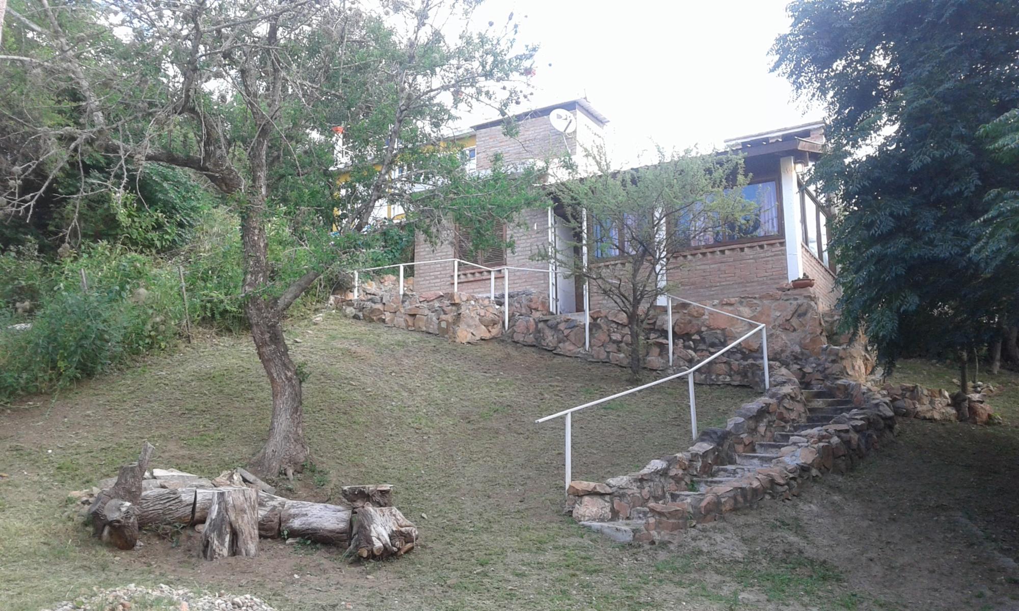 VENTA LOTE CON 2 CASAS DE DOS AMBIENTES, BIALET MASSE, CORDOBA