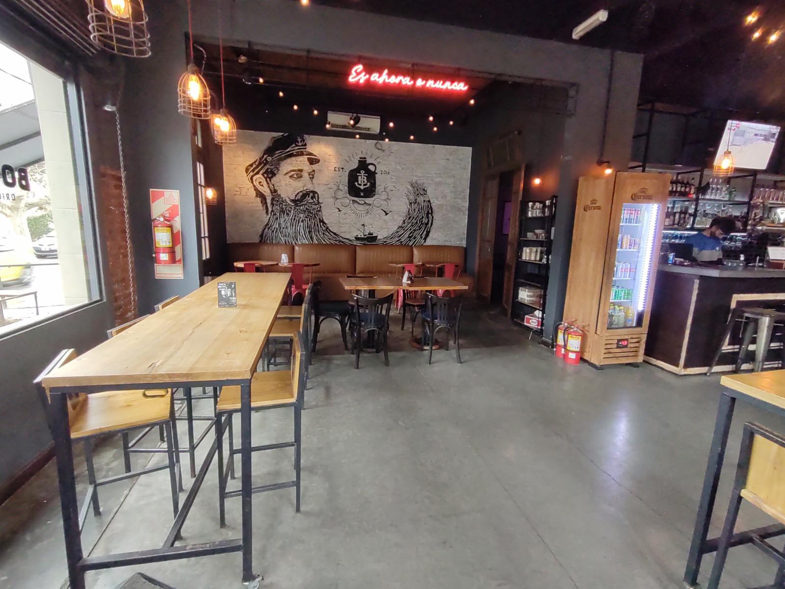 EXCELENTE Y AMPLIO LOCAL EN VENTA EN V. BALLESTER CENTRO — foto 5