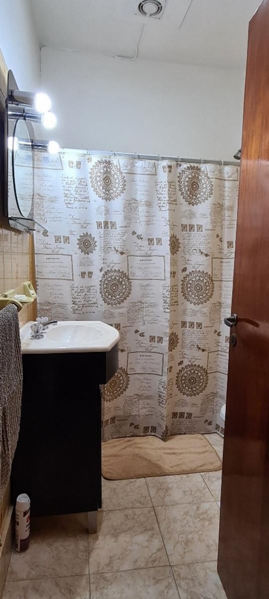 VENTA VIVIENDA MULTIFAMILIAR EN ZONA CHILAVERT — foto 6