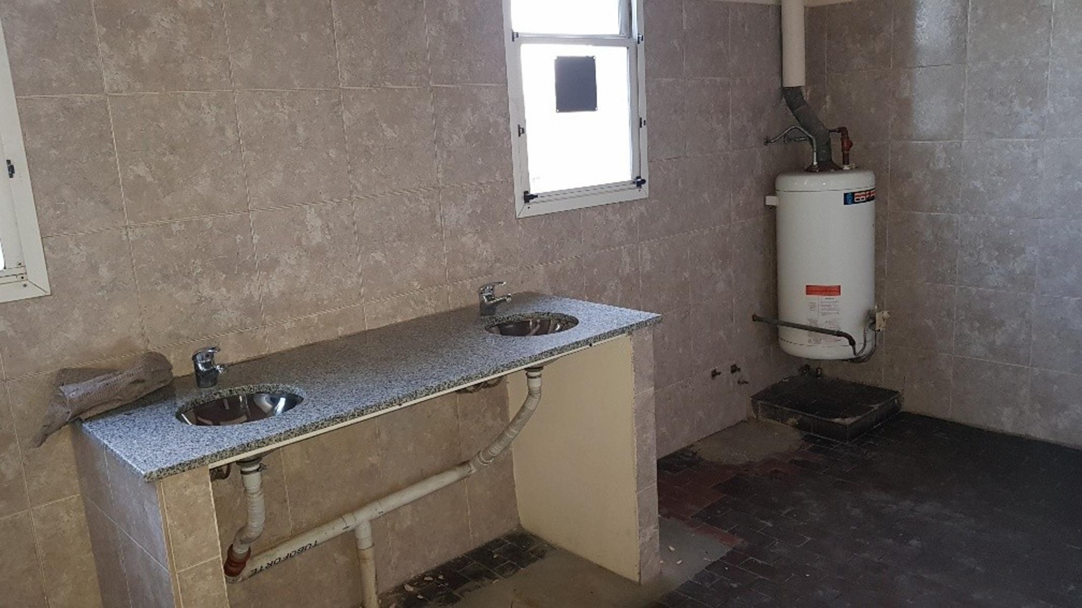 VENTA, 2 GALPONES EN MUY BUENA ZONA DE V. BALLESTER — foto 11