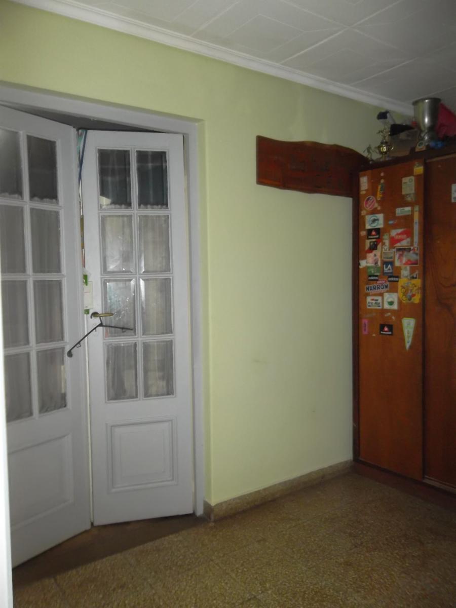 VENTA CASA MULTIFAMILIAR CON JARDIN Y COCHERA, V. BALLESTER — foto 2