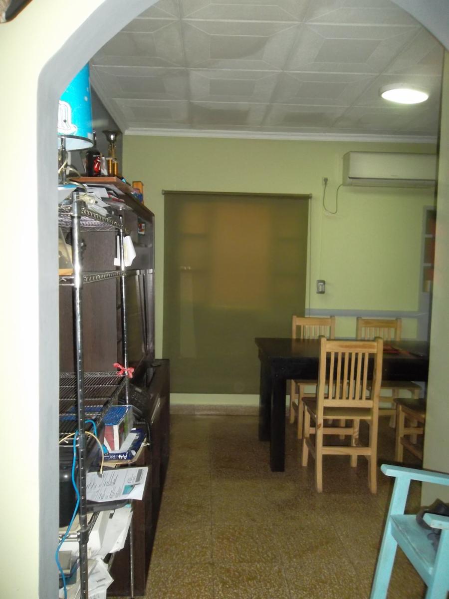 VENTA CASA MULTIFAMILIAR CON JARDIN Y COCHERA, V. BALLESTER — foto 5
