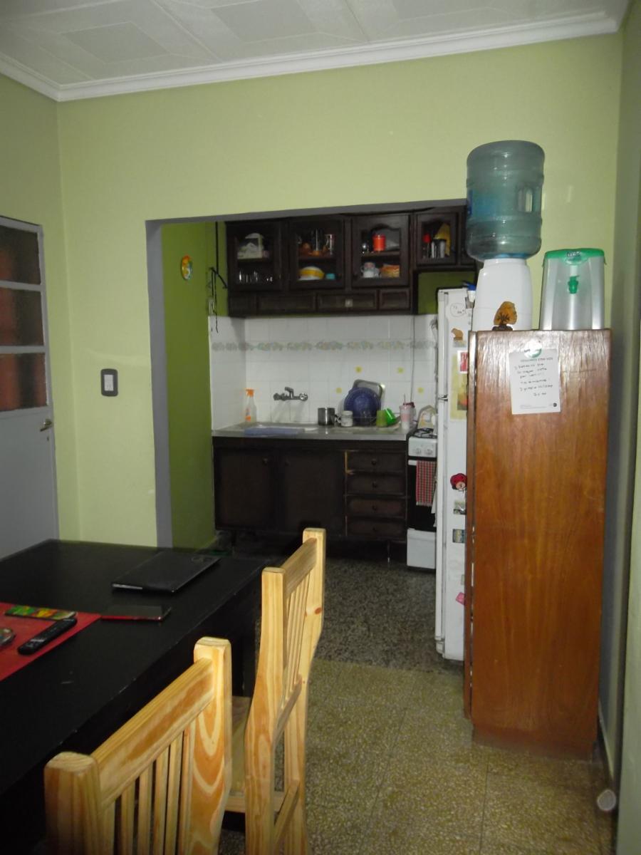 VENTA CASA MULTIFAMILIAR CON JARDIN Y COCHERA, V. BALLESTER — foto 7