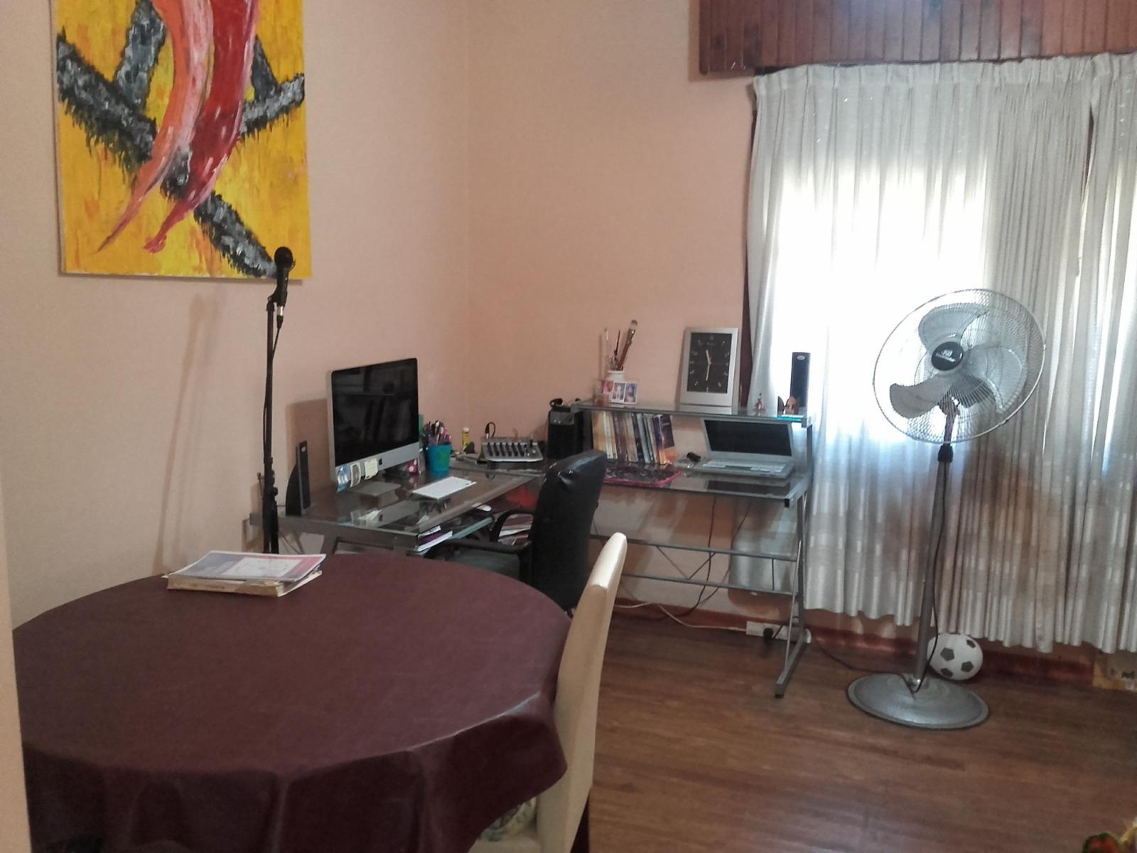EXCELENTE CASA EN VENTA, 4 AMBIENTES, V. BALLESTER — foto 2