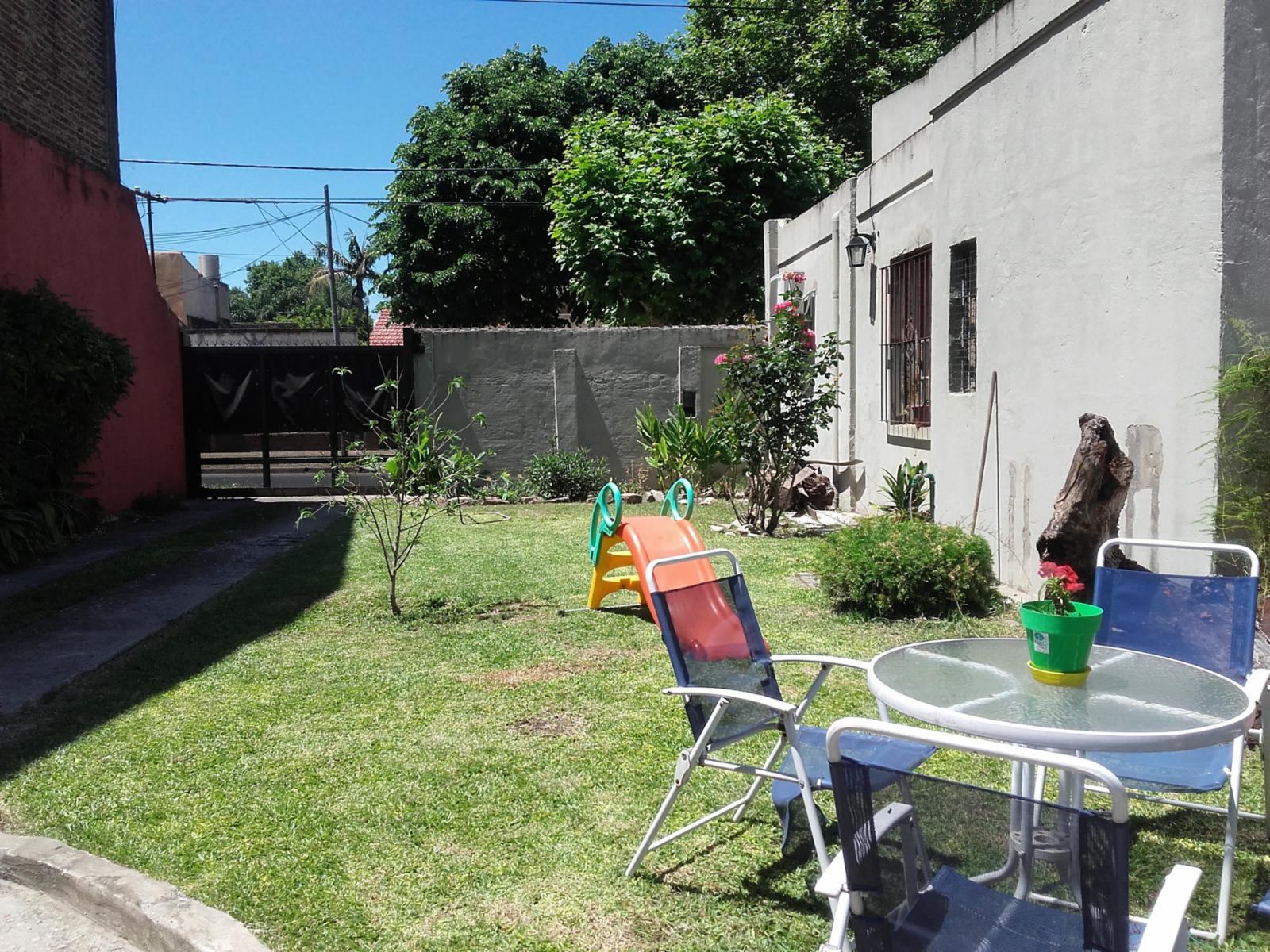 EXCELENTE CASA EN VENTA, 4 AMBIENTES, V. BALLESTER — foto 3