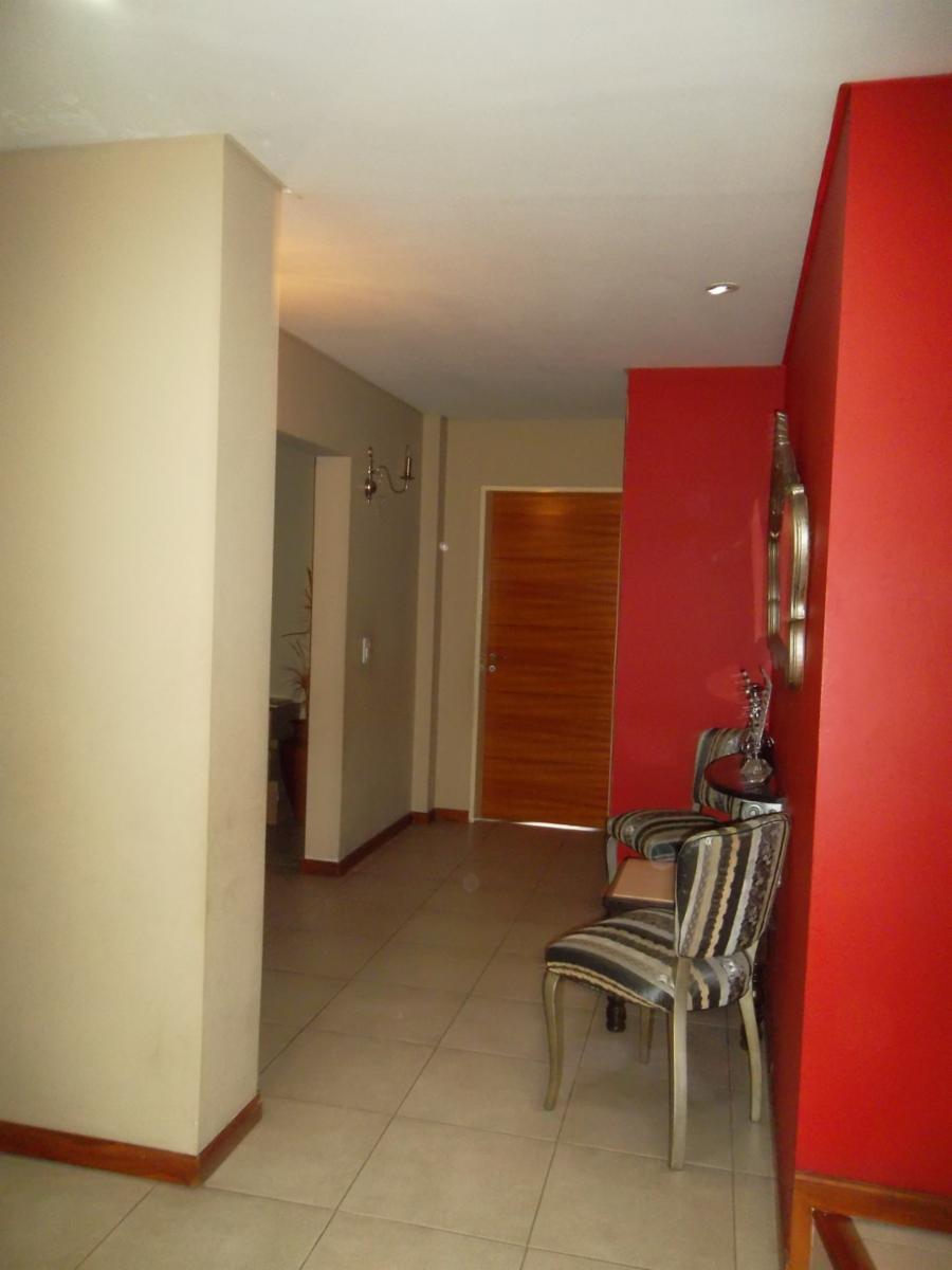 VENTA HERMOSA CASA EN LOTE PROPIO 4 AMBIENTES CON GARAGE, CHILAVERT — foto 4