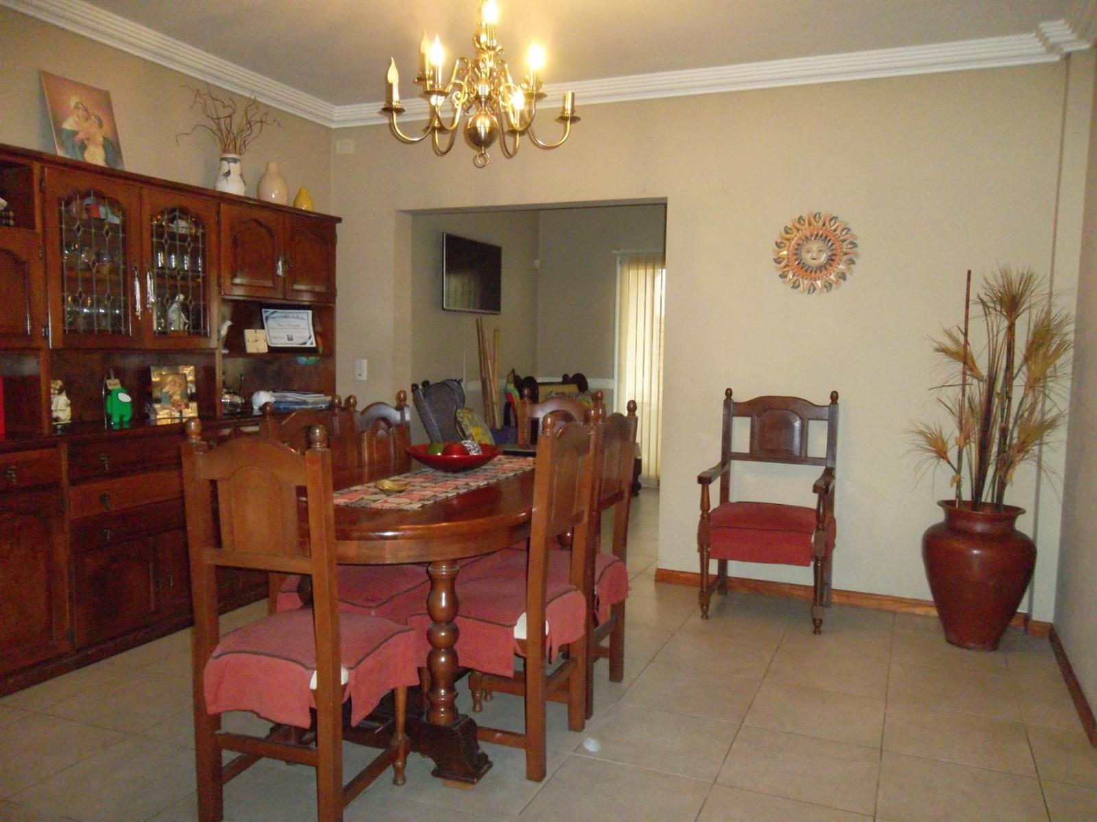 VENTA HERMOSA CASA EN LOTE PROPIO 4 AMBIENTES CON GARAGE, CHILAVERT — foto 5