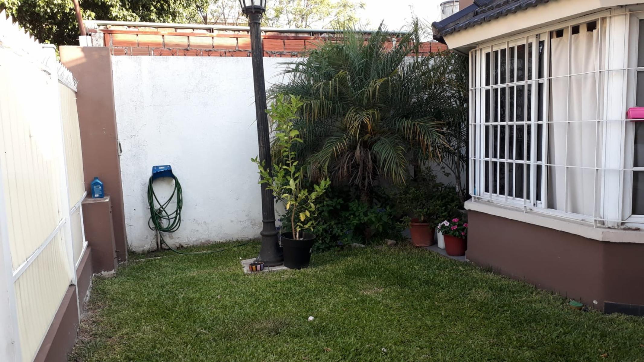 VENTA HERMOSA CASA EN LOTE PROPIO DE 3 AMBIENTES, J. L. SUAREZ — foto 3