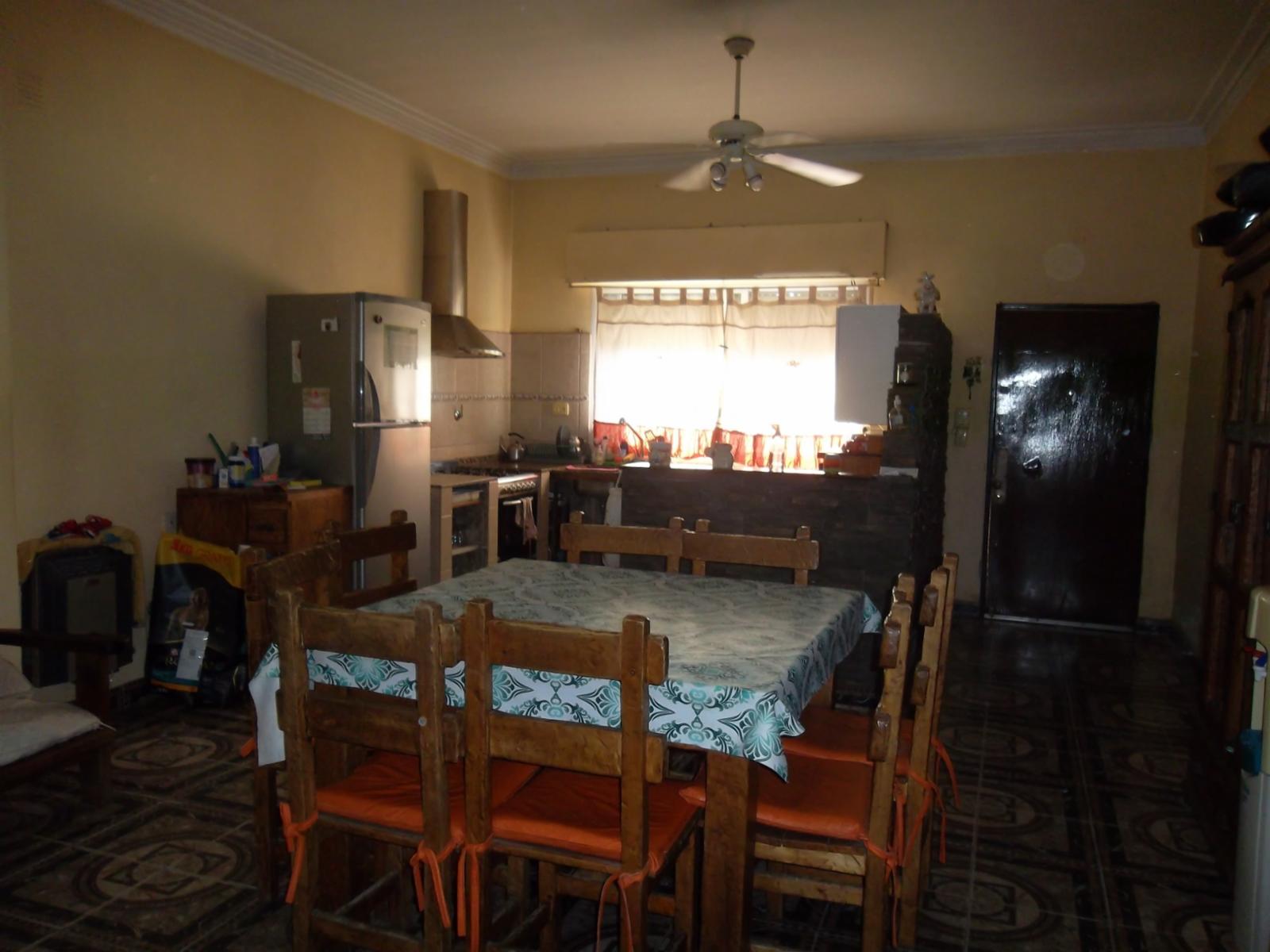 VENTA DE CASA CUATRO AMB. SOBRE LOTE PROPIO, ZONA JOSE LEON SUAREZ — foto 4
