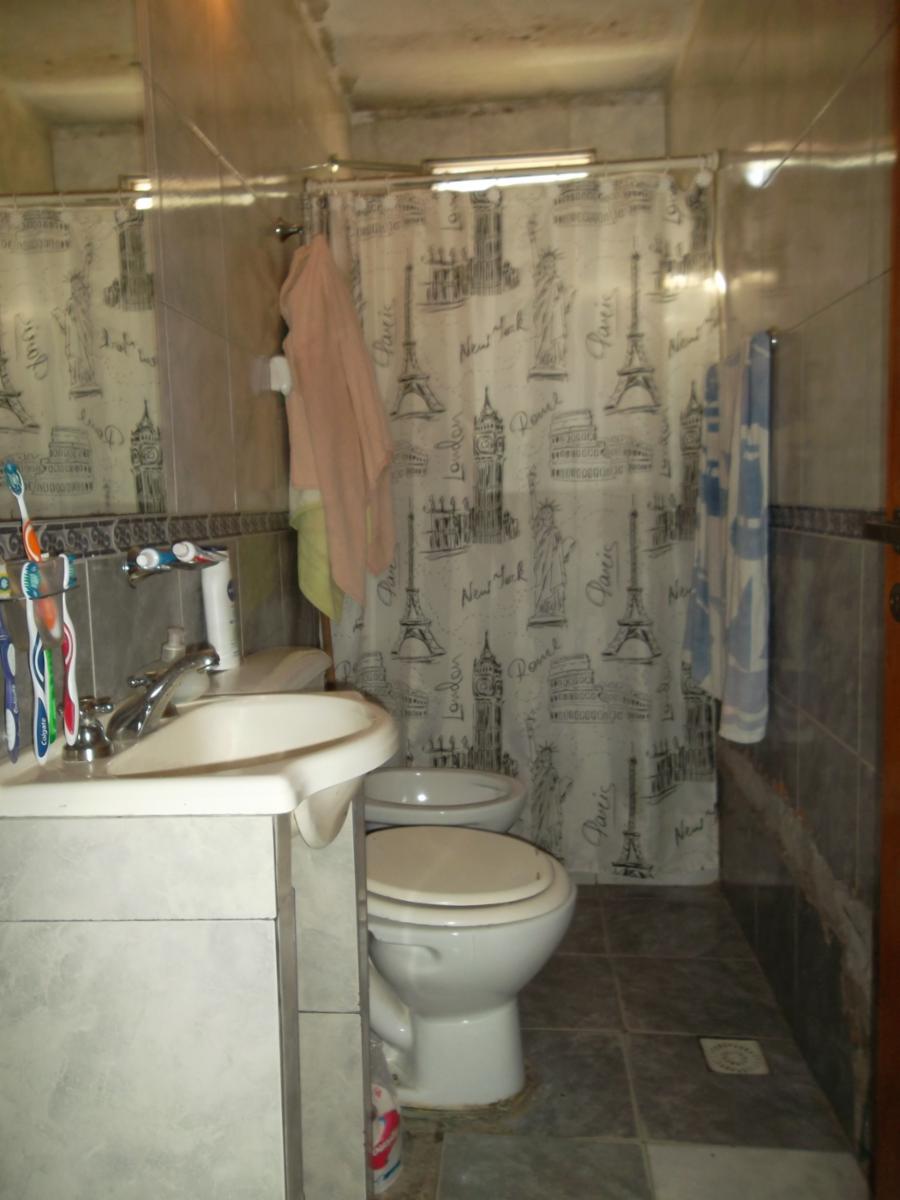 VENTA DE CASA CUATRO AMB. SOBRE LOTE PROPIO, ZONA JOSE LEON SUAREZ — foto 9