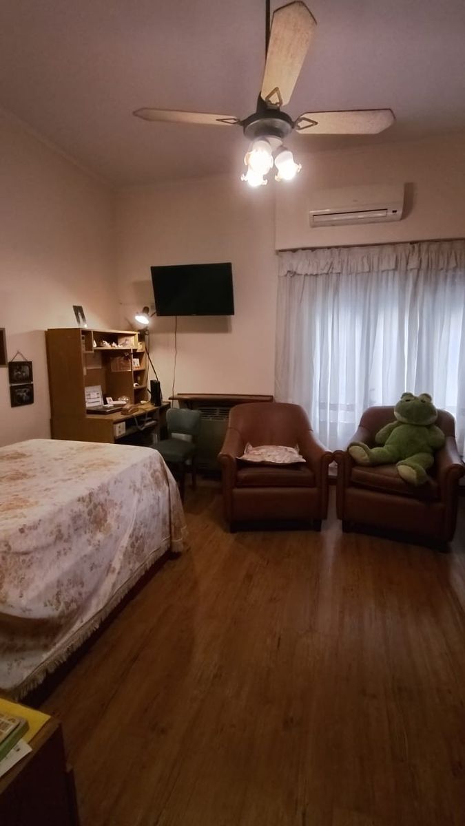 VENTA DE CASA TRES AMB CON COCHERA — foto 4