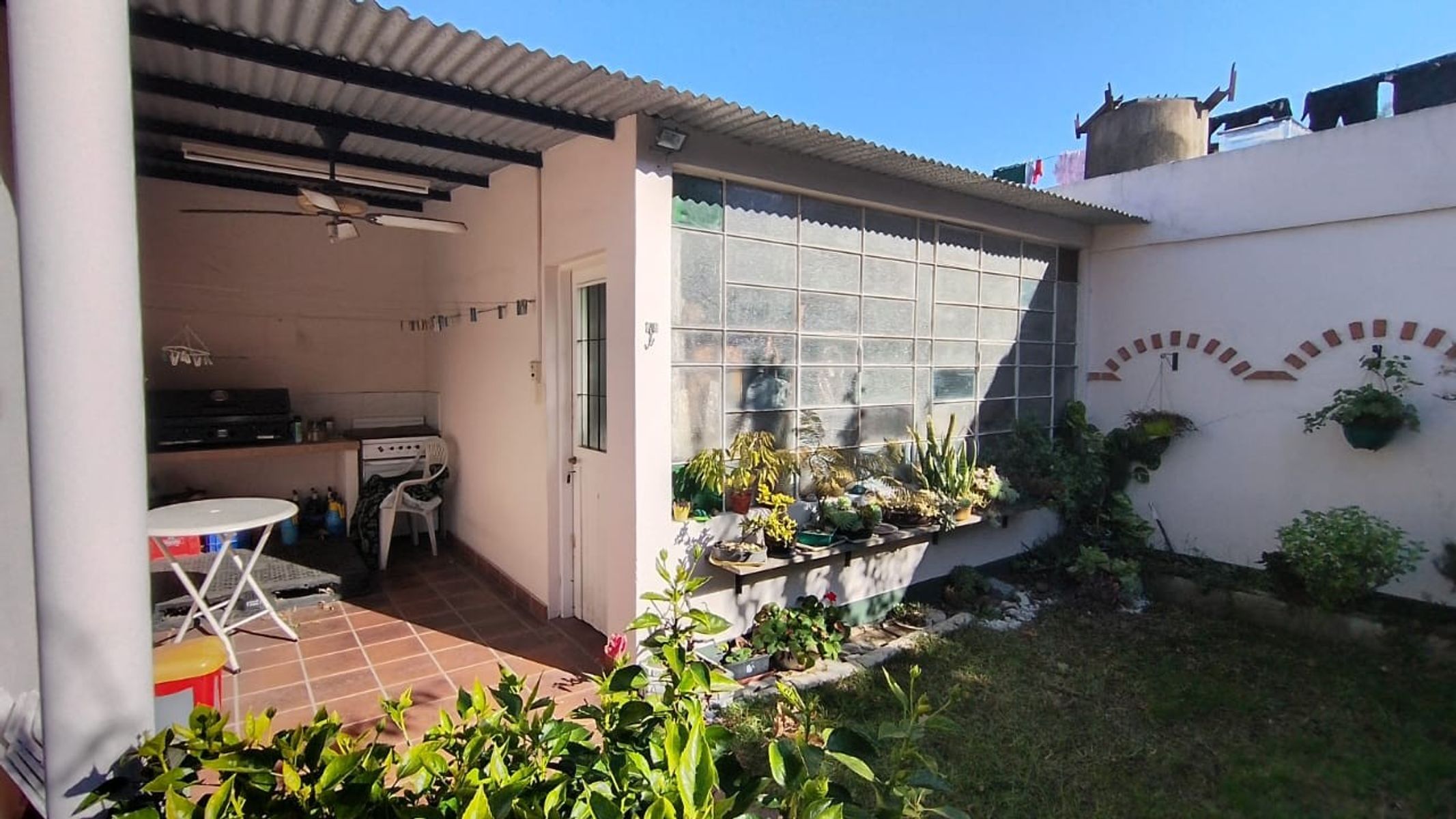 VENTA DE CASA TRES AMB CON COCHERA — foto 9