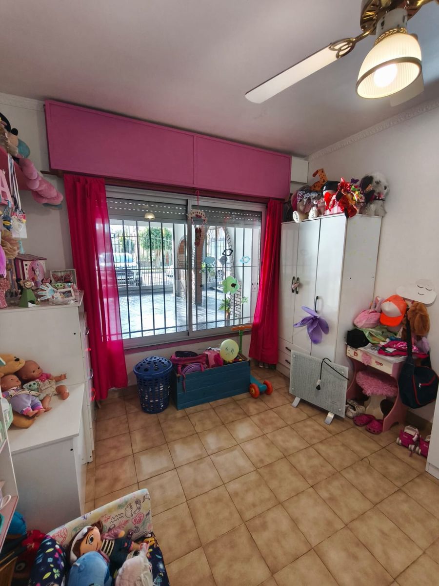 VENTA DE CASA CUATRO AMB. — foto 3