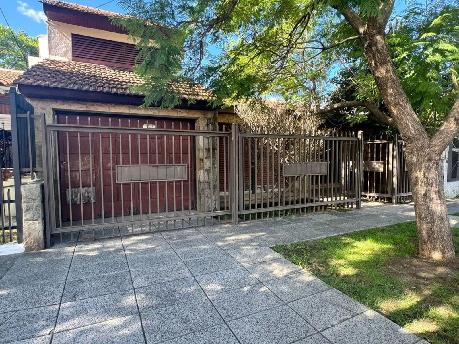 VENTA DE CASA UATRO AMB.