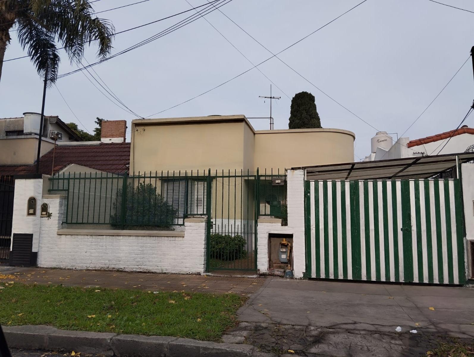 VENTA CASA MULTIFAMILIAR.