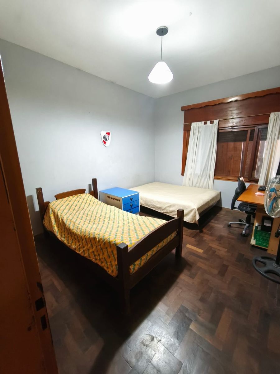 VENTA CASA MUY AMPLIA DE CUATRO AMB. — foto 5