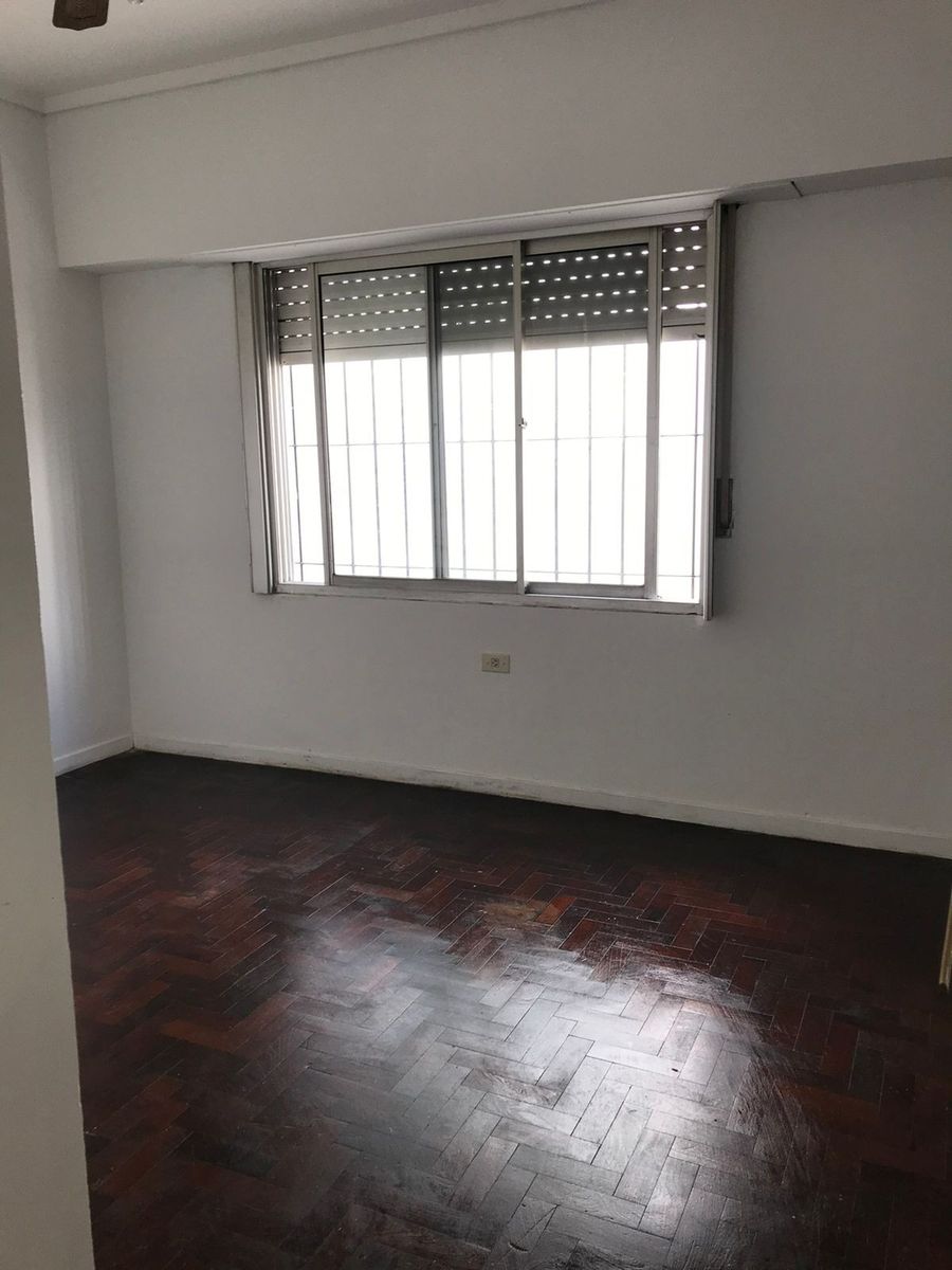 VENTA CASA DE TRES AMB CON COCHERA — foto 4