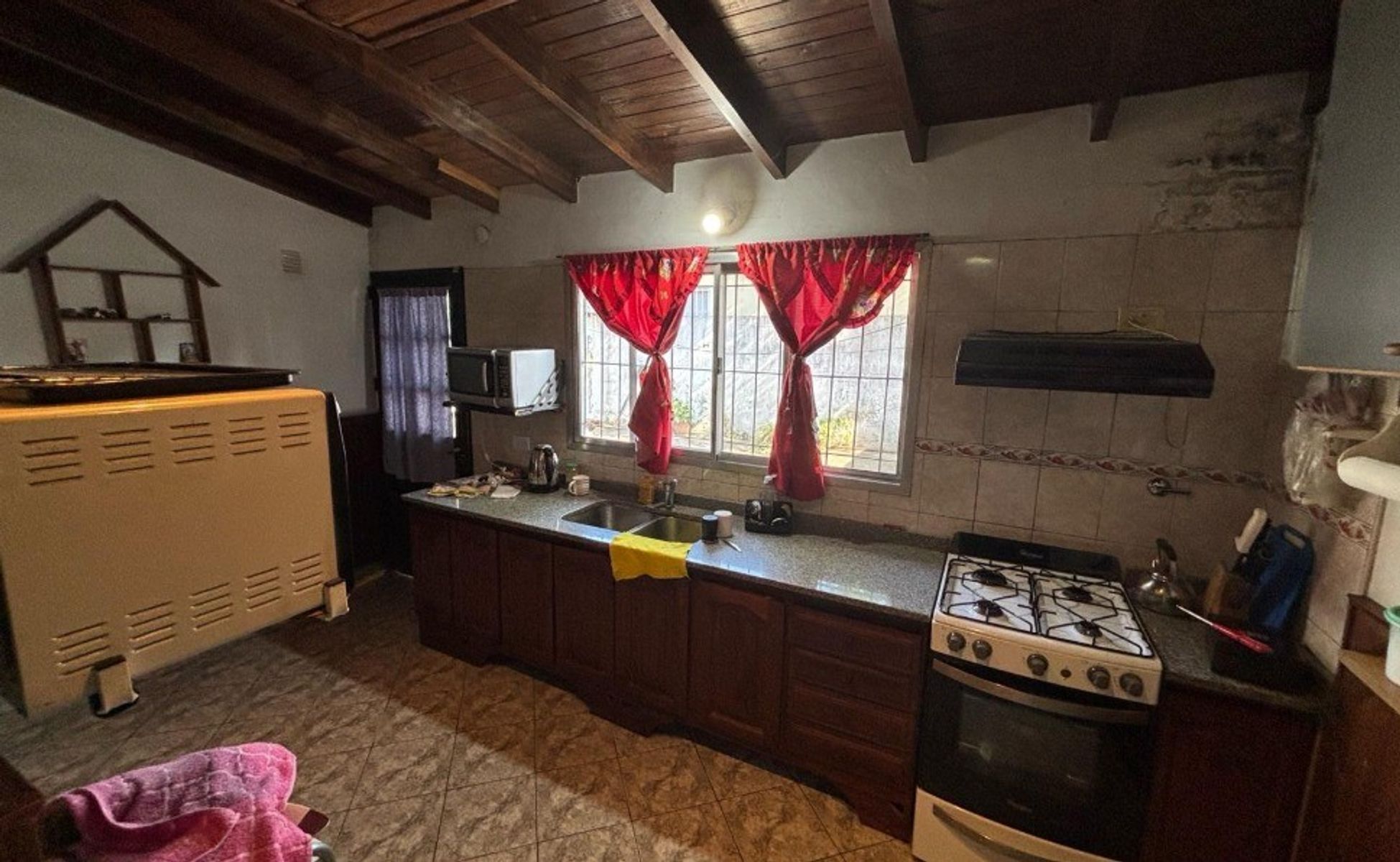 VENTA CASA DE TRES AMB. — foto 3