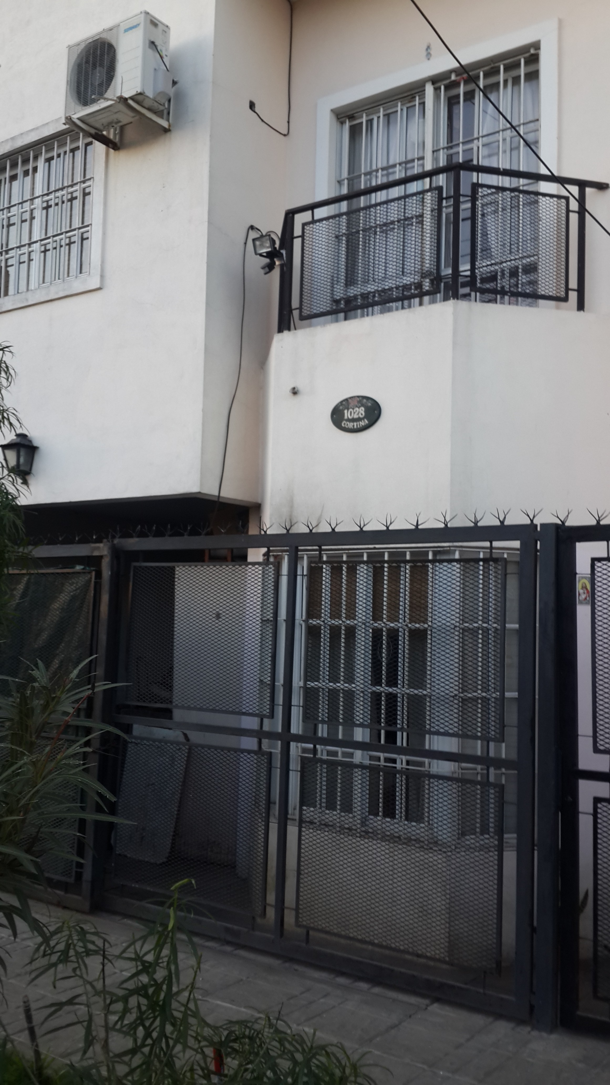 Ituzaingó Sur, Cortina y Olivera, Excelente Duplex — foto 2