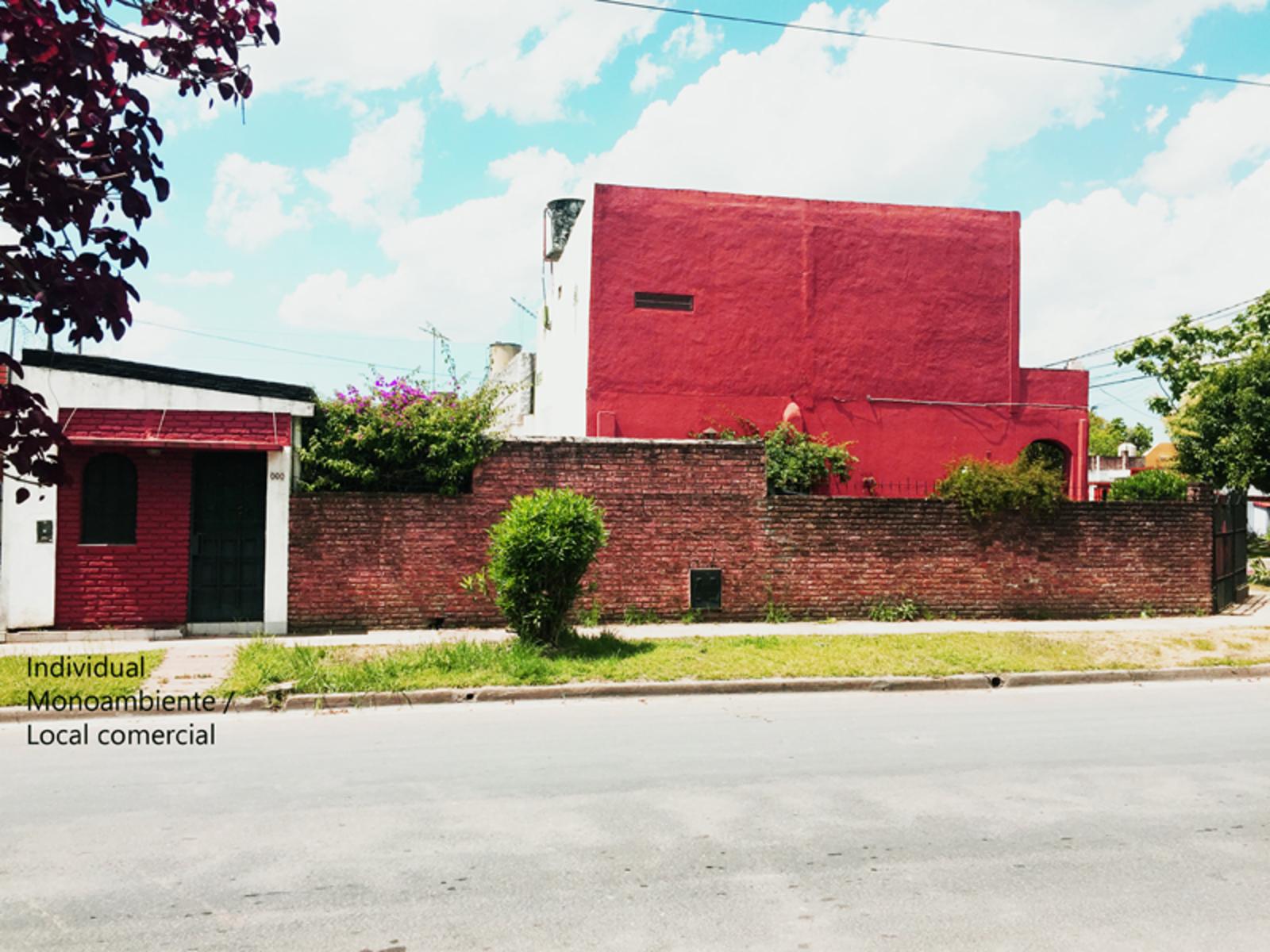 Propiedad a la venta en Ituzaingo Sur. 3 CASAS EN 1 .24 de Octubre 2400. Apto Crédito Hipotecario. — foto 2