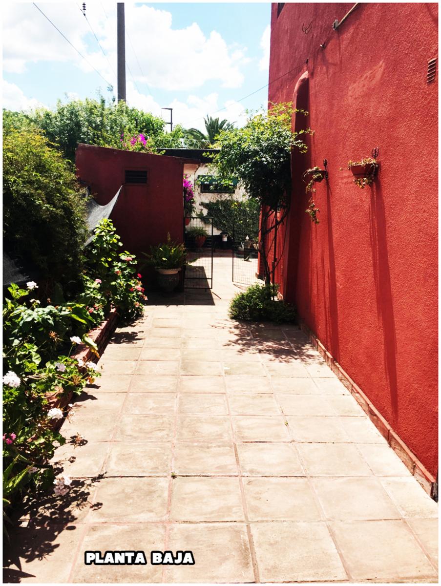 Propiedad a la venta en Ituzaingo Sur. 3 CASAS EN 1 .24 de Octubre 2400. Apto Crédito Hipotecario. — foto 4