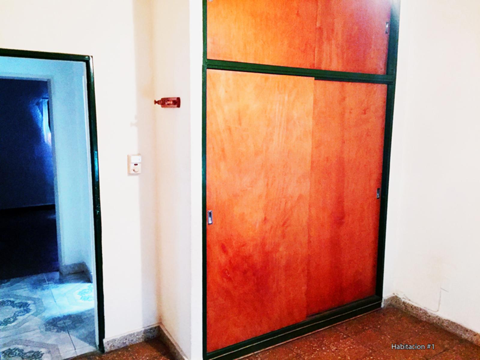 Propiedad a la venta en Ituzaingo Sur. 3 CASAS EN 1 .24 de Octubre 2400. Apto Crédito Hipotecario. — foto 10