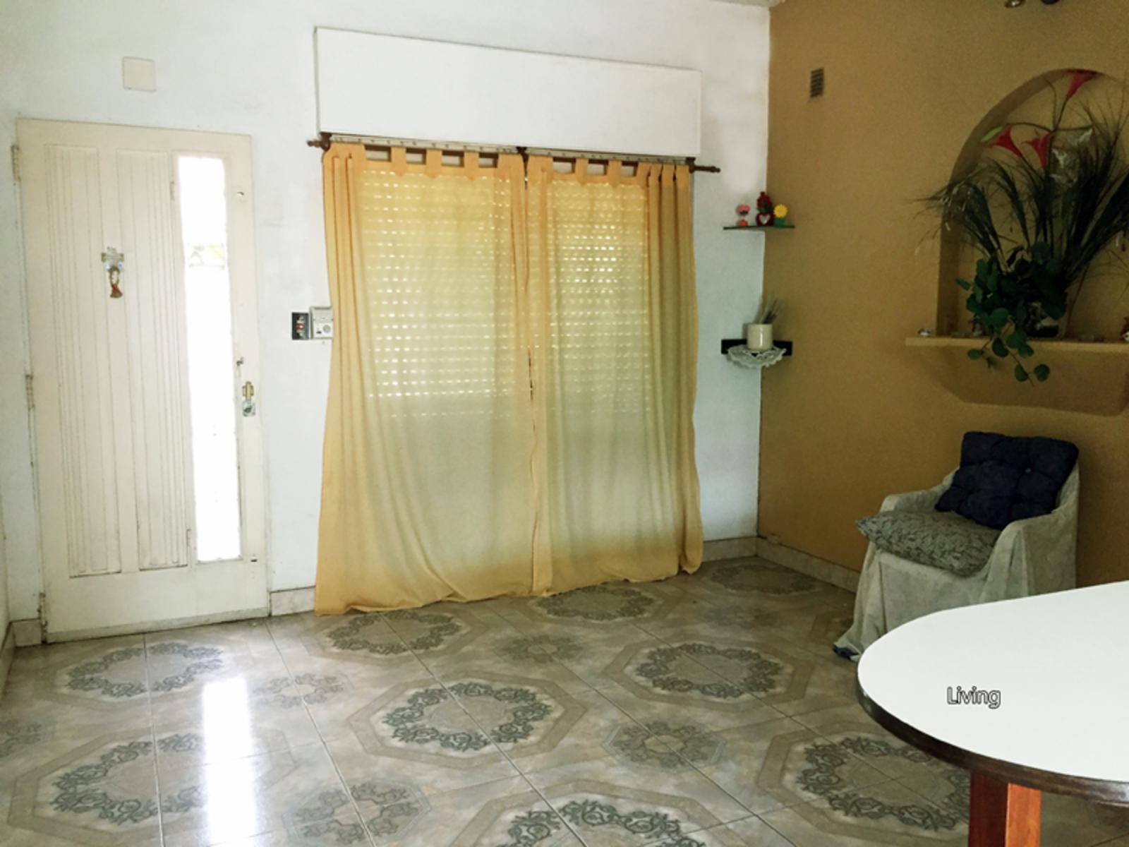 Propiedad a la venta en Ituzaingo Sur. 3 CASAS EN 1 .24 de Octubre 2400. Apto Crédito Hipotecario. — foto 14