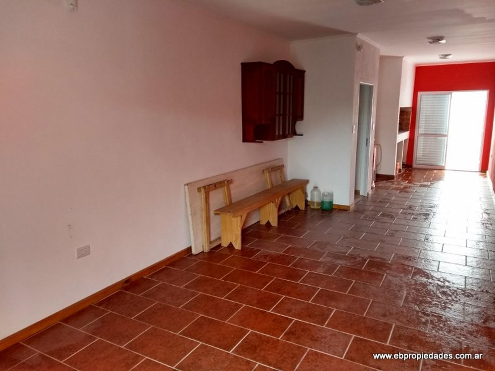 ALQUILER TEMPORARIO EN GUALEGUAY CON PILETA 3444572382 - 1