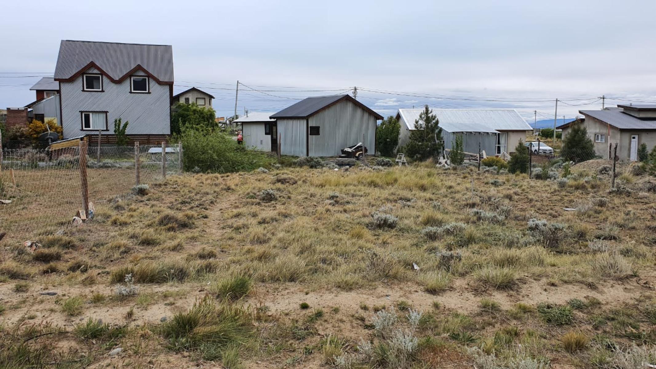 Excelente terreno con vista al Cerro Calafate en Barrio Villa Parque, cuenta con todos los servicios. Oportunidad uníca. - 1
