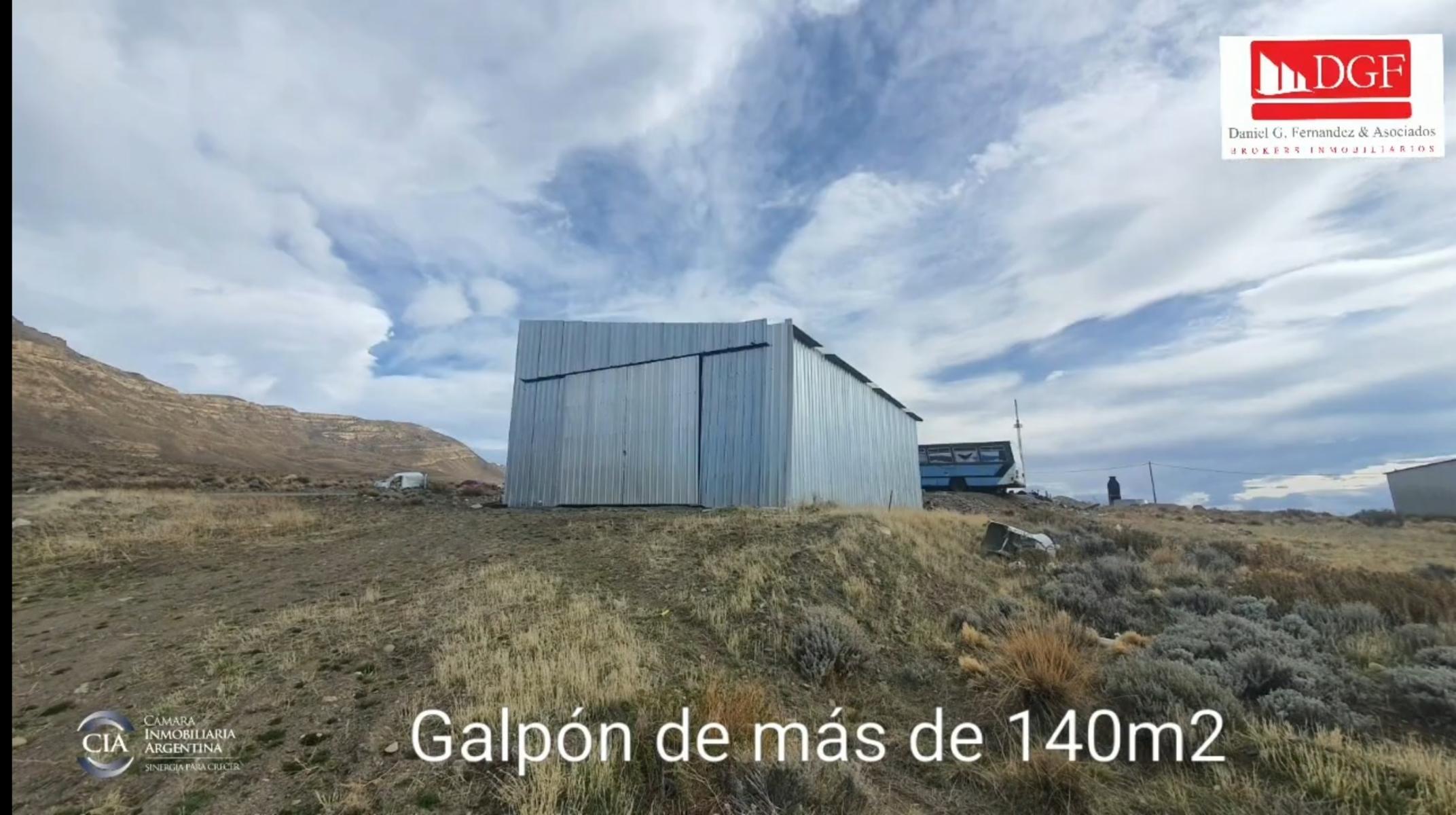 Excelente galpón de 140 mts2, en alquiler. Valor inicial $75.000.- Ubicado en Zona Industrial a cuadras de Club Hipico. - 1