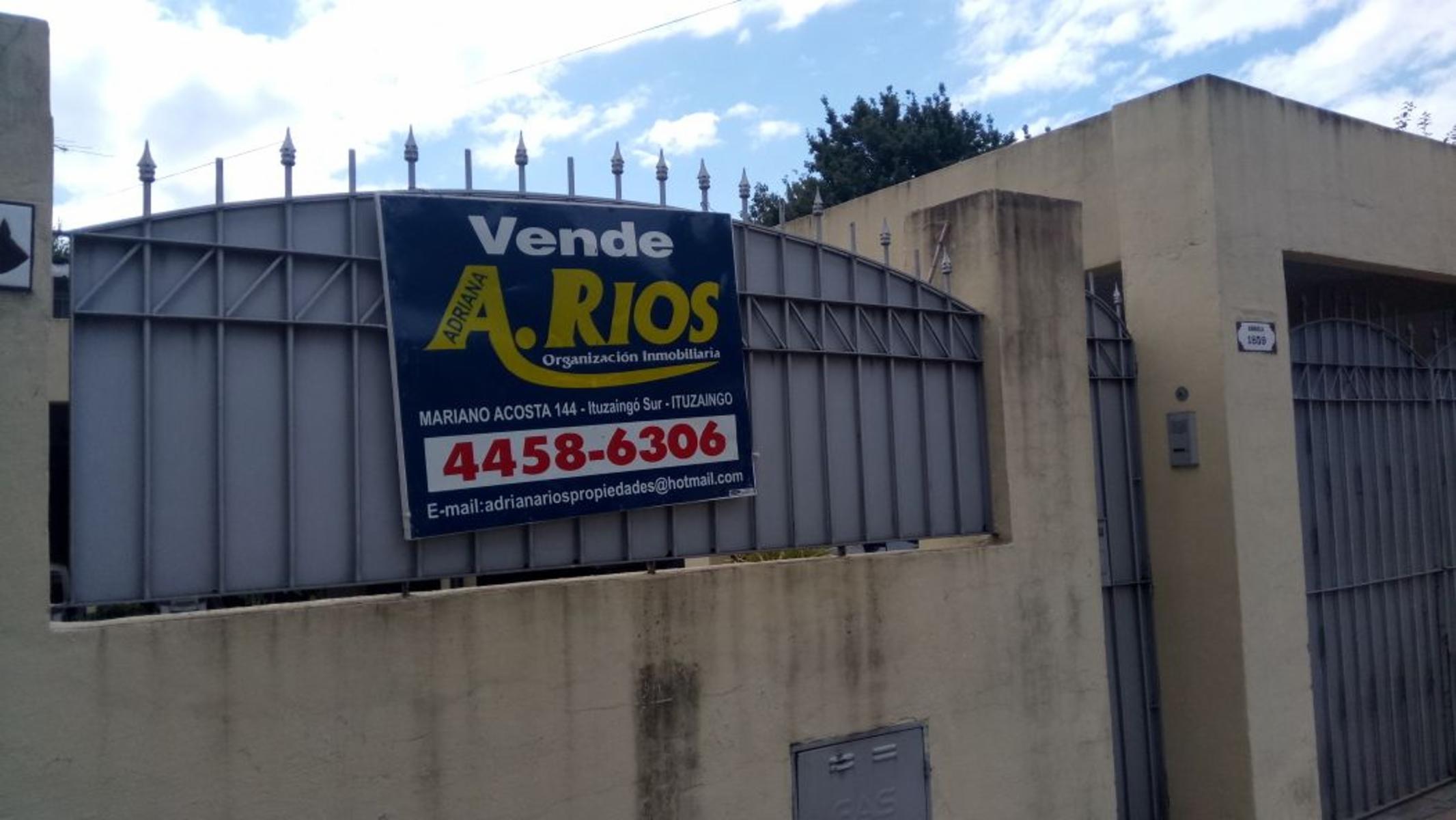 VENTA MUY BUENA CASA ESTILO AMERICANA
