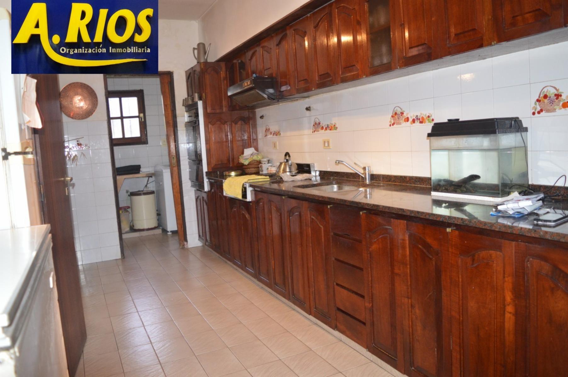 Padua sur a 700m estacion y 150 de Echeverria. Chalet de categoria sobre doble lote con750m. — foto 6