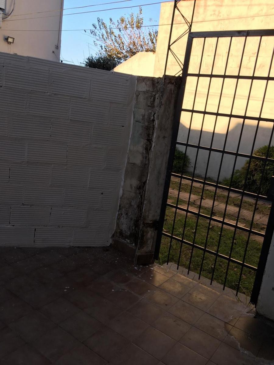 DUPLEX 3 AMBIENTES CASTELAR - 11