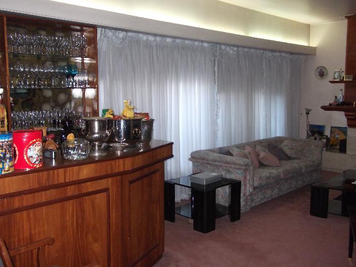 CHALET EXCELENTE CONSTRUCCION EN ZONA RESIDENCIAL-SALIDA A 2 CALLES — foto 5