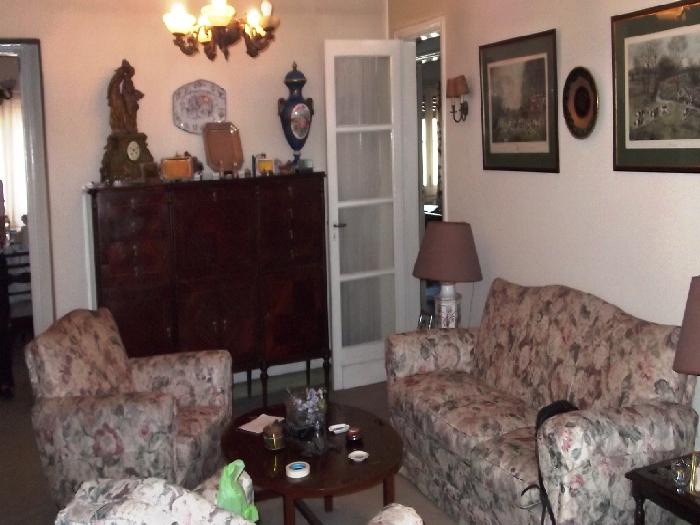 CHALET DE ESTILO EN ZONA CENTRICA A METROS DE ESTACION Y 5 ESQUINAS — foto 3