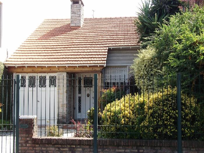 CHALET DE ESTILO EN ZONA CENTRICA A METROS DE ESTACION Y 5 ESQUINAS — foto 4