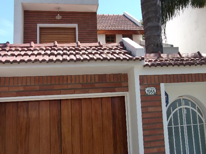 CHALET MUY AMPLIO Y DE EXCELENTE CONSTRUCCION EN PARQUE QUIRNO — foto 7