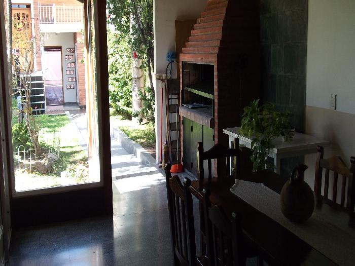 CHALET MUY AMPLIO Y DE EXCELENTE CONSTRUCCION EN PARQUE QUIRNO — foto 11