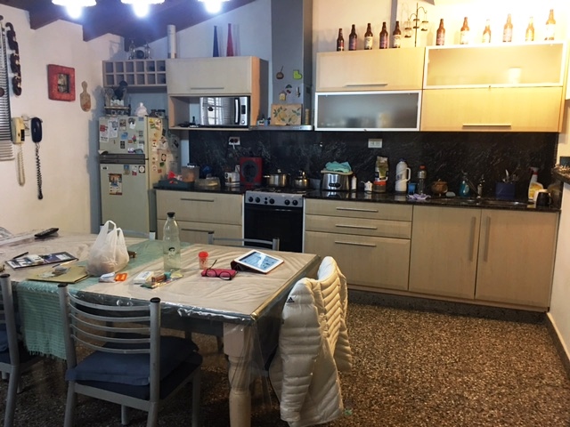 MUY BUEN PH 4 AMB CON PATIO CON TECHO REBATIBLE Y PARRILLA — foto 3