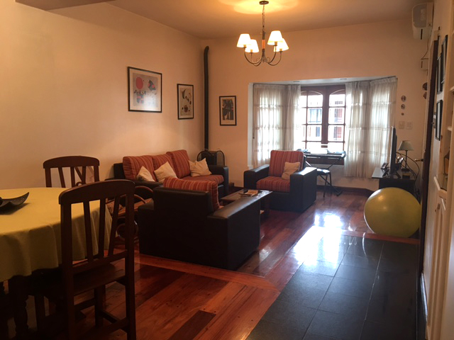 MUY BUEN CASA DE 5 AMBIENTES CON COCHERA, PATIO, QUINCHO Y TERRAZA — foto 4